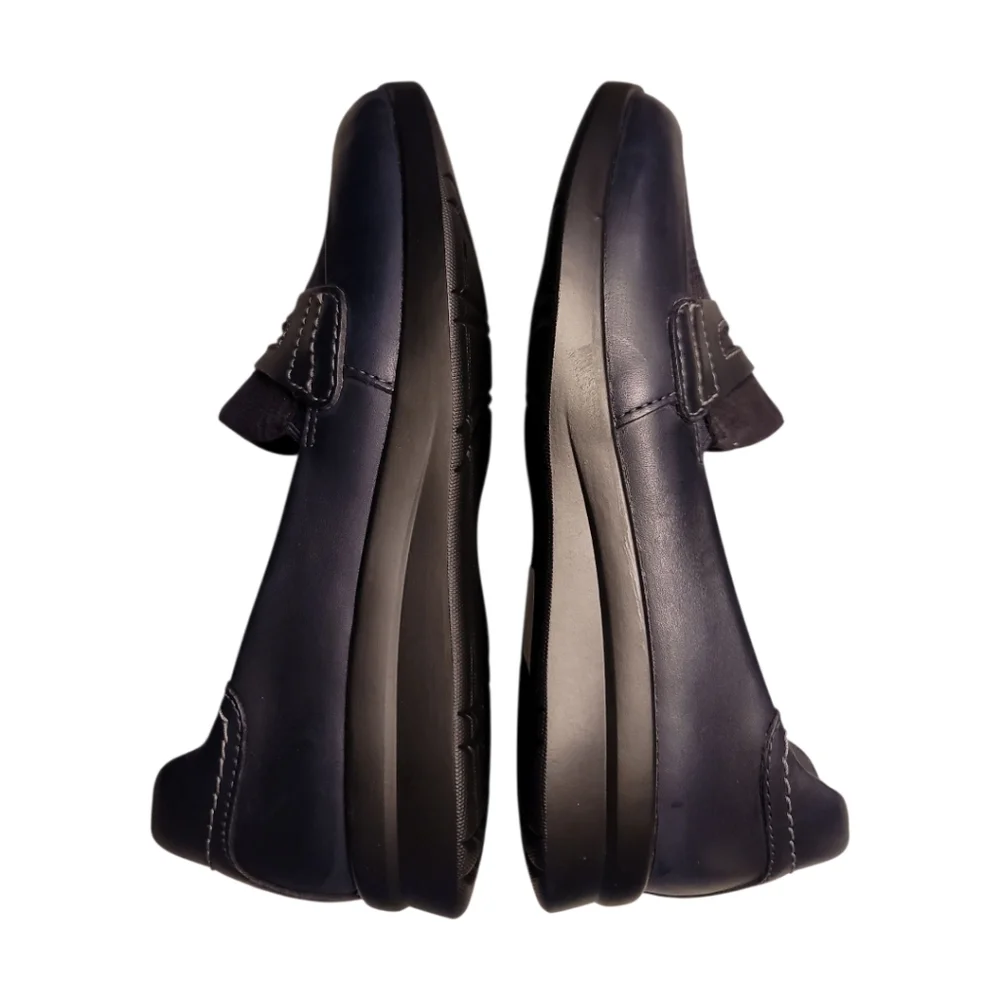 Clarks Ellowyn Penny Loafers 7W womens Navy leather textile preppy academia